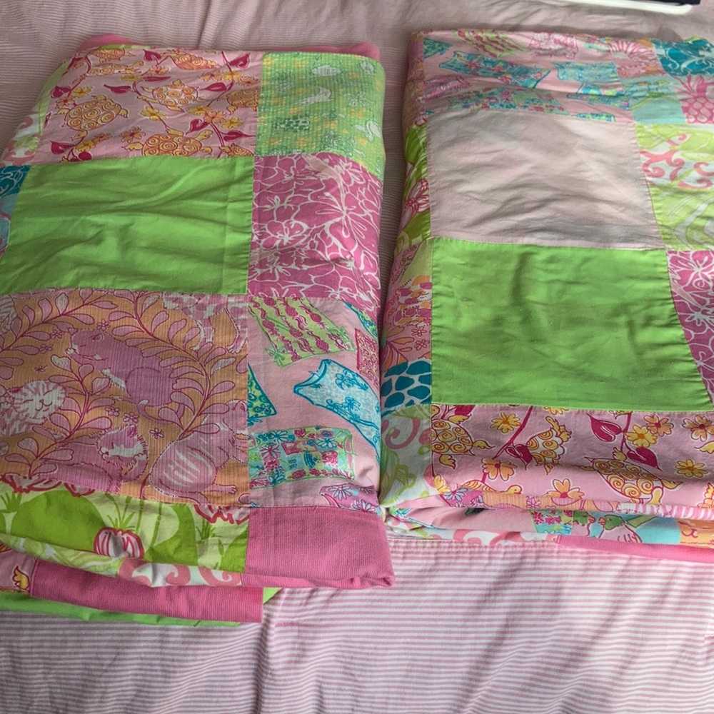 2 Vintage Lilly Pulitzer  Queen size bedspreads in excellent condition.